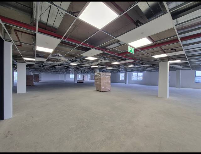 1,387M² OFFICE TO LET IN GLENADRIENNE